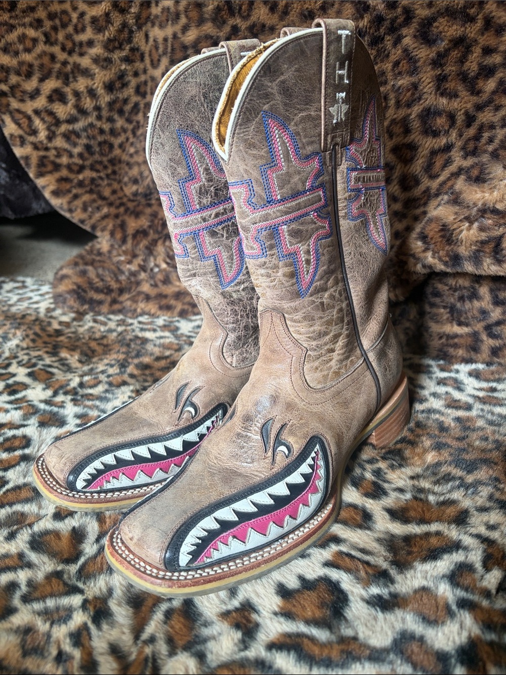 Tin haul “Man Eater” Shark boots